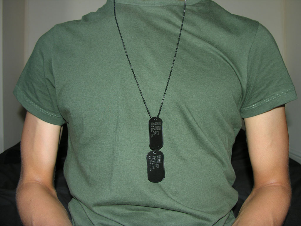 Short 4.5 Inch Military Dog Tag Chain