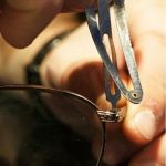 Survival Hairclip mini screwdriver repairing eyeglasses